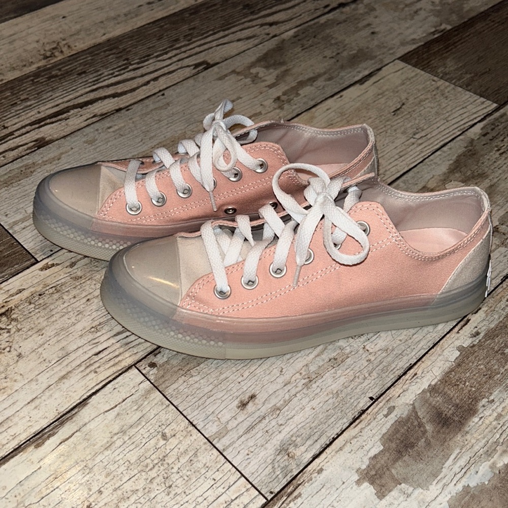 Converse low top